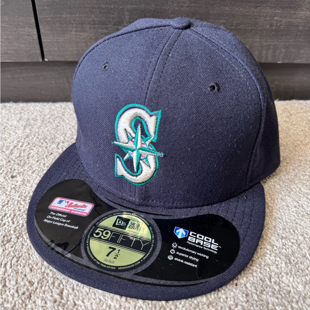 NWT New Era 59 Fifty Seattle Mariners On Field Baseball Cap Fullback 7 1/2 MLB